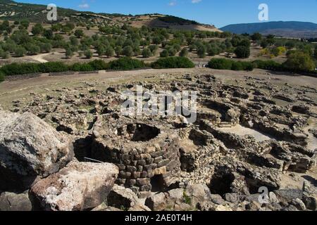 Italien, Barumini - 2019-09-30: Su Narixi, nuragischen archäologische Stätte im Zentrum von Sardinien. Su Nuraxi ist eine Siedlung, bestehend aus einem 17 cen Stockfoto