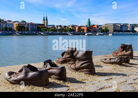 Schuhe am Donauufer, ein Denkmal für die Juden während des Zweiten Weltkrieges in Budapest, Ungarn getötet Stockfoto