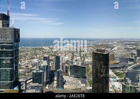 Ein Bild von oben in Melbourne ist die Hauptstadt des australischen Bundesstaates Victoria, an der südöstlichen Küste von Australien gelegen. Stockfoto