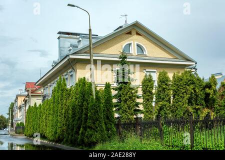 Pskow, eine alte hölzerne Gebäude auf der Straße Voivodes Shuisky Stockfoto