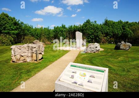 Die Nordirland 1969-2001 Gedenkstein und Garten, National Memorial Arboretum, Alrewas, Staffordshire, Großbritannien. Stockfoto