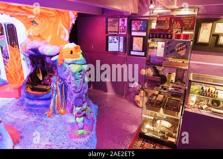 Electric Ladyland - Museum für fluoreszierende Kunst Stockfoto