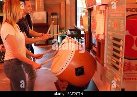 Arcade-Spiele TonTon Club, Amsterdam, Niederlande. Stockfoto