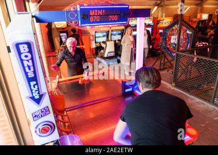 Arcade-Spiele TonTon Club, Amsterdam, Niederlande. Stockfoto