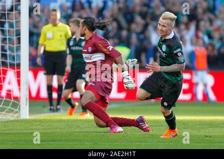 ROTTERDAM, 03-05-2015, Stadion De Kuip niederländische Fußball KNVB-Cup Saison 2014 - 2015. Groningen und Zwolle. 2-0 Albert Rusnak, Warner Hahn Stockfoto