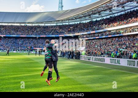 ROTTERDAM, 03-05-2015, Stadion De Kuip niederländische Fußball KNVB-Cup Saison 2014 - 2015. Groningen und Zwolle. Eric Botteghin Hexe FC Groningen fysio Stockfoto