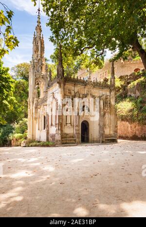 Die regaleira Kapelle auf dem Gelände der Quinta da Regaleira in der Vila de Sintra Portugal Stockfoto