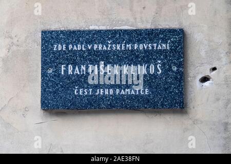 Gedenktafel in Erinnerung an Frantisek Klikos auf Wand Der Altneu-synagoge Altstadt in Prag in der Tschechischen Republik. Stockfoto