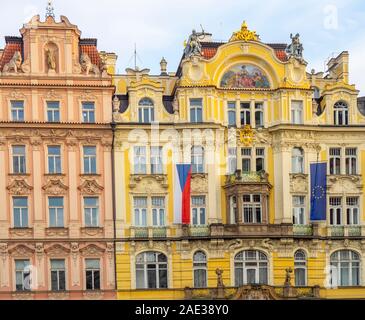 Fassade des ehemaligen Prague City Versicherung jetzt Ministerium für regionale Entwicklung in der Altstadt Staré Město in Prag in der Tschechischen Republik. Stockfoto