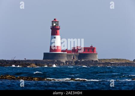 Longstone Leuchtturm auf longstone Rock, einer der äußeren Heften Inseln in der Farne Inseln vor der Küste von Northumberland Nordosten Englands. Gebaut Stockfoto