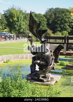 TINTERN, Großbritannien - ca. September 2019: Wyeli drake Beschützer der Wye Valley Stockfoto