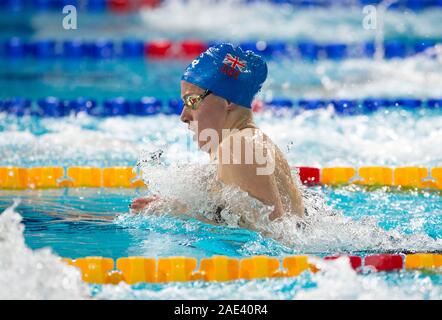 Großbritanniens Siobhan-Marie O'Connor konkurrieren in der Frauen 100m Individuelle Medley final bei Tag drei der Europäischen kurzen Kurs Schwimmen Meisterschaften in Tollcross International Swimming Centre, Glasgow. Stockfoto