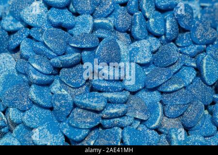 Viele gezuckerte Süßigkeiten in Herzform. Blue Marmalade Stockfoto