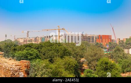 Blick auf einer Baustelle mit schweren Maschinen. Stockfoto