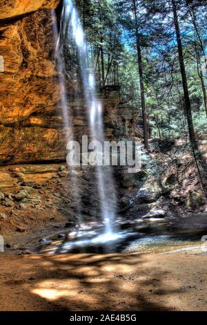 Ash Höhle fällt, Hocking Hills State Park, Ohio Stockfoto