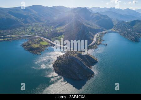 "Barrios de Luna "Reservoir von Luftbildern Drohne Anzeigen. Stockfoto