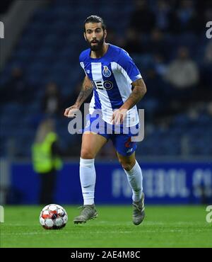 Porto, Portugal. 06 Dez, 2019. 2. Dezember 2019; Dragao Stadion, Porto, Portugal; Portugiesische Meisterschaft Fußball, FC Porto gegen Pacos de Ferreira; Sergio Oliveira des FC Porto - Redaktionelle Verwendung Credit: Aktion Plus Sport Bilder/Alamy leben Nachrichten Stockfoto