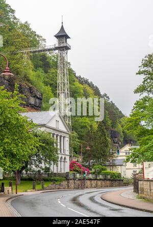 Historischer Stahlfachwerk-Turm Bad Schandau im Kurort Bad Schandau Sachsen Deutschland. Stockfoto