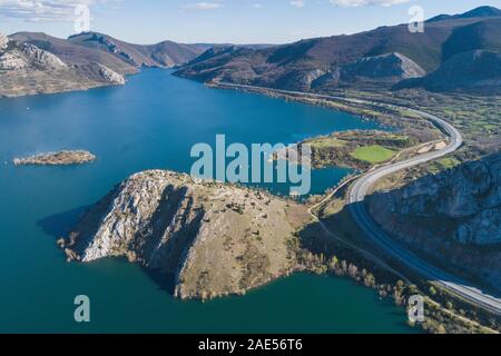 "Barrios de Luna "Reservoir von Luftbildern Drohne Anzeigen. Stockfoto