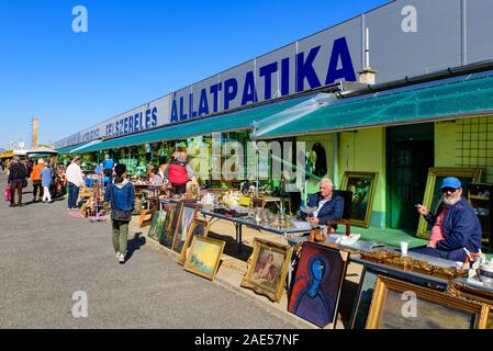 Ecseri Flohmarkt, dem größten Antiquitätenmarkt in Budapest, Ungarn Stockfoto