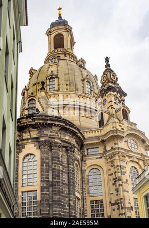 Dome und Kuppel der barocken Altstadt Frauenkirche Dresden Sachsen Deutschland. Stockfoto