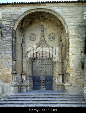 PORTADA-S XV - ARCO CONOPIAL - ESTILO GOTICO FLAMIGERO. Lage: IGLESIA DE LA NATIVIDAD. CUENCA. Spanien. Stockfoto