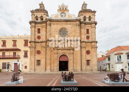 Die Kirche von San Pedro Claver in der Altstadt von Cartagena, Kolumbien. Stockfoto