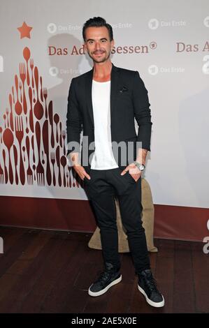 München, Deutschland. 06 Dez, 2019. Florian Silbereisen kommt zum Advent Dinner der Programmdirektor des Ersten Deutschen Fernsehens (ARD) in der 'Bayerischer Hof'. Credit: Ursula Düren/dpa/Alamy leben Nachrichten Stockfoto