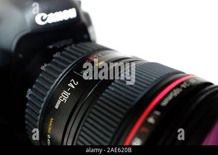 Hegang City, China-15 FEB 2018: Canon EOS 5d Mark 3 mit 24-mm-Objektiv Display einstellen Stockfoto