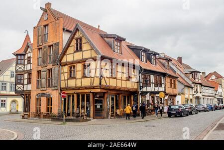 Exempel Schlafstuben und Quartier langer Hals Boutique-Hotel Mittelalterholzrahmenbau in der historischen Altstadt Tangermünde Sachsen-Anhalt Deutschland. Stockfoto