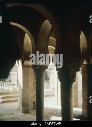 Interieur DE LA ANTIGUA MEZQUITA DE BAB AL-MARDUM-999/1000. Lage: IGLESIA MEZQUITA DEL CRISTO DE LA LUZ. Spanien. QUADRA CONDE DE. Stockfoto