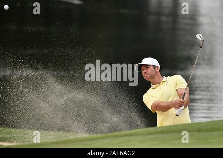 Sydney, New South Wales, Australien. 07 Dez, 2019. ; Die australische Golf Club, Sydney, New South Wales, Australien; PGA Tour Australasien, die Australian Open Golf, 3. Runde; Paul Casey von England spielt eine Wiederaufnahme Schuß aus dem Bunker Der 17 Loch Credit: Aktion Plus Sport Bilder/Alamy leben Nachrichten Stockfoto