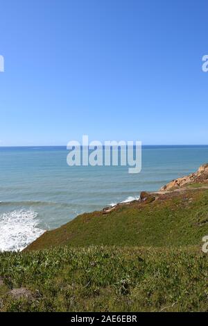 Blick auf den Pazifischen Ozean von Mussel Rock Park, Pacifica, Kalifornien Stockfoto