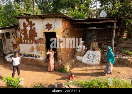 Äthiopien, Amhara-region, Gondar, Wolleka Falascha jüdisches Dorf, Handwerk Shop mit David Stern dekoriert Stockfoto