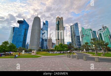 Doha, Katar - Nov 18. 2019. Doha Al Dafna Gegend mit den Hochhäusern Stockfoto