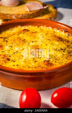 Gegrilltes und leckere Provolone. Stockfoto