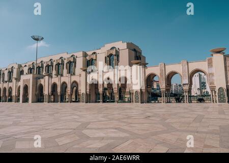 Einzelheiten über die schöne Architektur der Moschee Hassan II in Casablanca, Marokko auf einem sonnigen Morgen Stockfoto