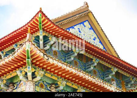 (Selektive Fokus) einen atemberaubenden Blick auf die Kek Lok Si Tempels in Penang, Malaysia. Kek Lok Si Tempel ist der größte buddhistische Tempel in Malaysia. Stockfoto