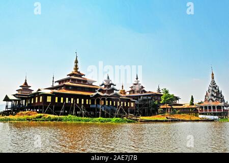 Holz- monasrey, Inle See, Shan Staat, Myanmar Stockfoto