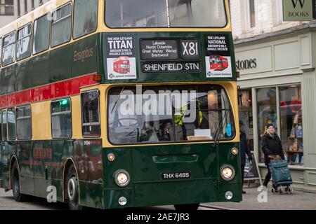 Brentwood Essex UK, 7. Dezember 2019 Der Stern Bus Vintage ausgeführt. Fähnrich Bus Company betreibt seine Flotte von Vintage Busse auf ausgewählten Routen am ersten Samstag im Dezember hier in Brentwood, Essex UK High Street Leyland Fleetline-DM 2646 Credit Ian DavidsonAlamy Live Nachrichten gesehen Stockfoto