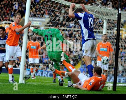 23.Oktober 2010 - Premier League Fußball - Birmingham City Vs Blackpool - Liam Ridgewell Kerben für Birmingham. Fotograf: Paul Roberts/Ein. Stockfoto