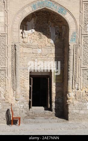 Eingang zum Teppich Weben Museum im alten Magok-i Attari Moschee in Buchara Stockfoto