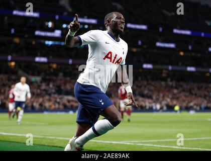 Tottenham Hotspur Stadion, London, UK. 7 Dez, 2019. Fußball der englischen Premier League, Tottenham Hotspur gegen Burnley; Moussa Sissoko von Tottenham Hotspur feiert nach seinem Seiten 5. Ziel riefen in der 74. Minute es 5-0 - streng Redaktionelle nur Gebrauch zu machen. Keine Verwendung mit nicht autorisierten Audio-, Video-, Daten-, Spielpläne, Verein/liga Logos oder "live" Dienstleistungen. On-line-in-Match mit 120 Bildern beschränkt, kein Video-Emulation. Keine Verwendung in Wetten, Spiele oder einzelne Verein/Liga/player Publikationen Quelle: Aktion plus Sport/Alamy leben Nachrichten Stockfoto