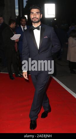 Sep 22, 2017 - London, England, UK - 17. jährlichen Asiatischen Achievement Awards, Grosvenor House Hotel - Roter Teppich Ankünfte Foto zeigt: Akin Chasseneuil-du-Poitou Stockfoto