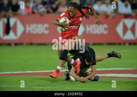 DUBAI, VAE, 7. Dez 2019. Aktion aus der Frauen Finale der 2019 Emirate Dubai Rugby Sevens Turnier, Teil der 2019 HSBC World Series. Neuseeland besiegt Kanada 17 - 14 die Frauen endgültig zu gewinnen. Stockfoto