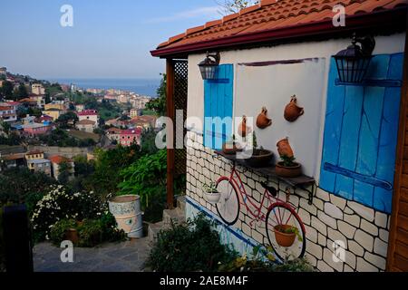Details von akcaabat ortamahalle in Trabzon Stockfoto