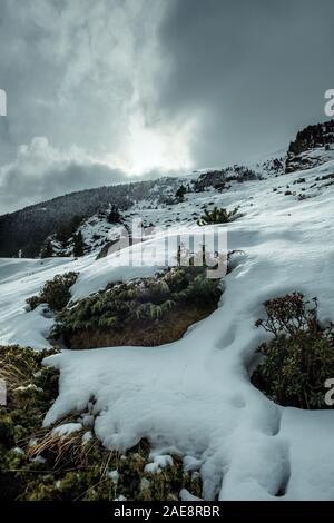 Foto bei Vall de Nuria, Spanien. Herbst im spanisch Pirineos. Stockfoto