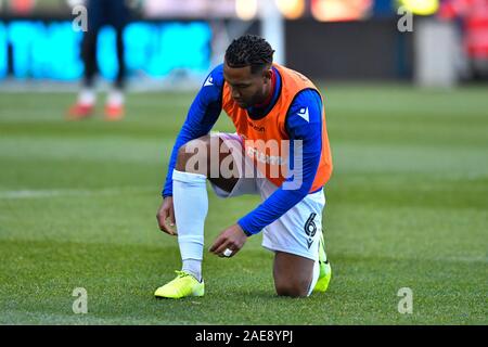 30. November 2019, DW Stadium, Wigan, England; Sky Bet Meisterschaft, Wigan Athletic v Lesen: Liam Moore (6) Lesen Aufwärmen: Simon Whitehead/News Bilder Stockfoto