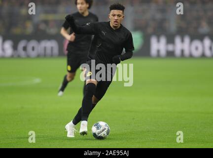 Dortmund, Deutschland. 07 Dez, 2019. firo: 07.12.2019, Fußball, 1.Bundesliga, Saison 2019/2020, BVB, Borussia Dortmund - Fortuna Düsseldorf 5:0 Jadon SANCHO, BVB, Single Action | Verwendung der weltweiten Kredit: dpa/Alamy leben Nachrichten Stockfoto