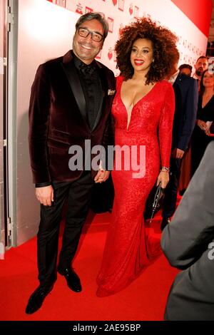 Berlin, Deutschland. 07 Dez, 2019. DJ Mousse T. und Khadra Sufi, die fundraising Gala "Ein Herz für Kinder". Credit: Carsten Koall/dpa/Alamy leben Nachrichten Stockfoto